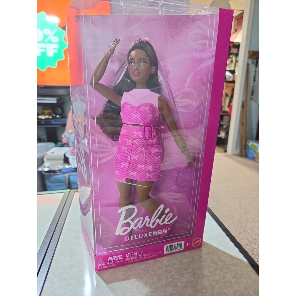 NEW Barbie 2026 Deluxe Style #10 Curvy Doll With Hearing Aids